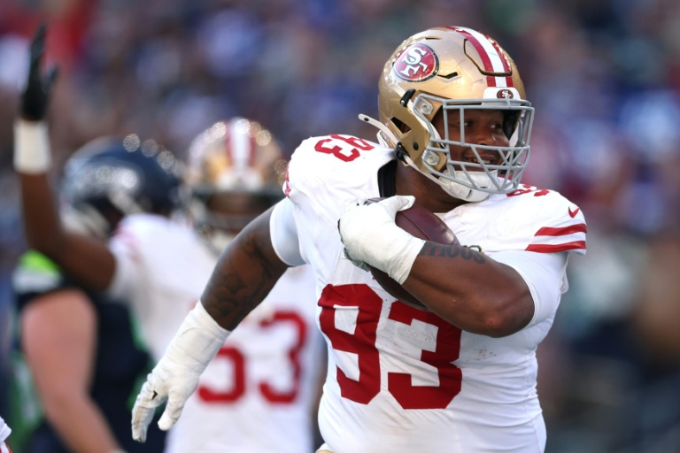 Unbeaten 49ers edge Seahawks while Vikings stay perfect