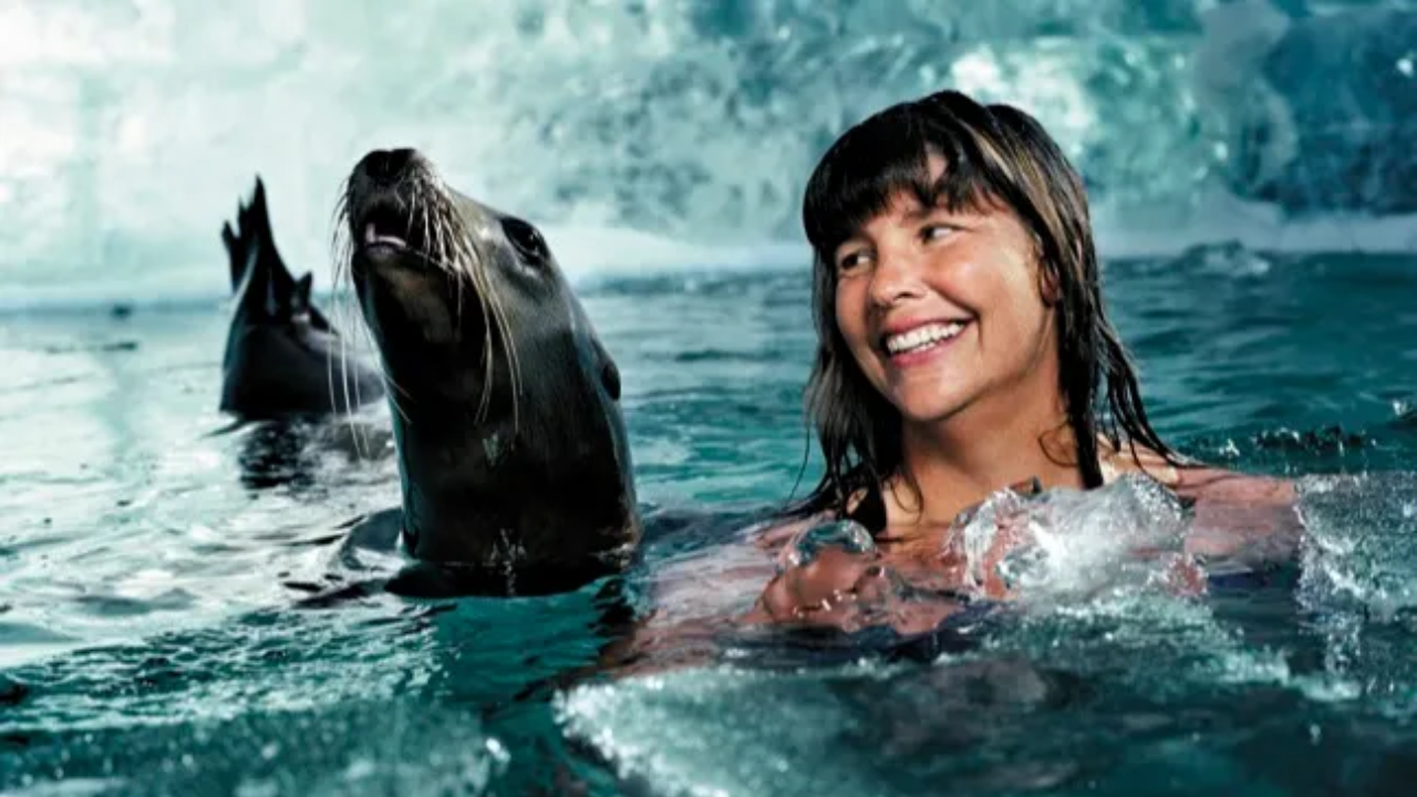 Lynne Cox: Channel record at 15, swam Alaska to USSR in 38°F water at 30