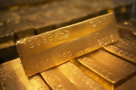 Gold edges higher near $4,200 as traders weigh energy truce, Mideast risks