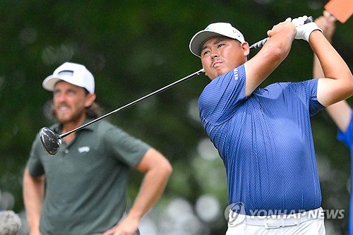 2 S. Koreans finish top 5 in 1st PGA Tour playoff event, move up in key standings