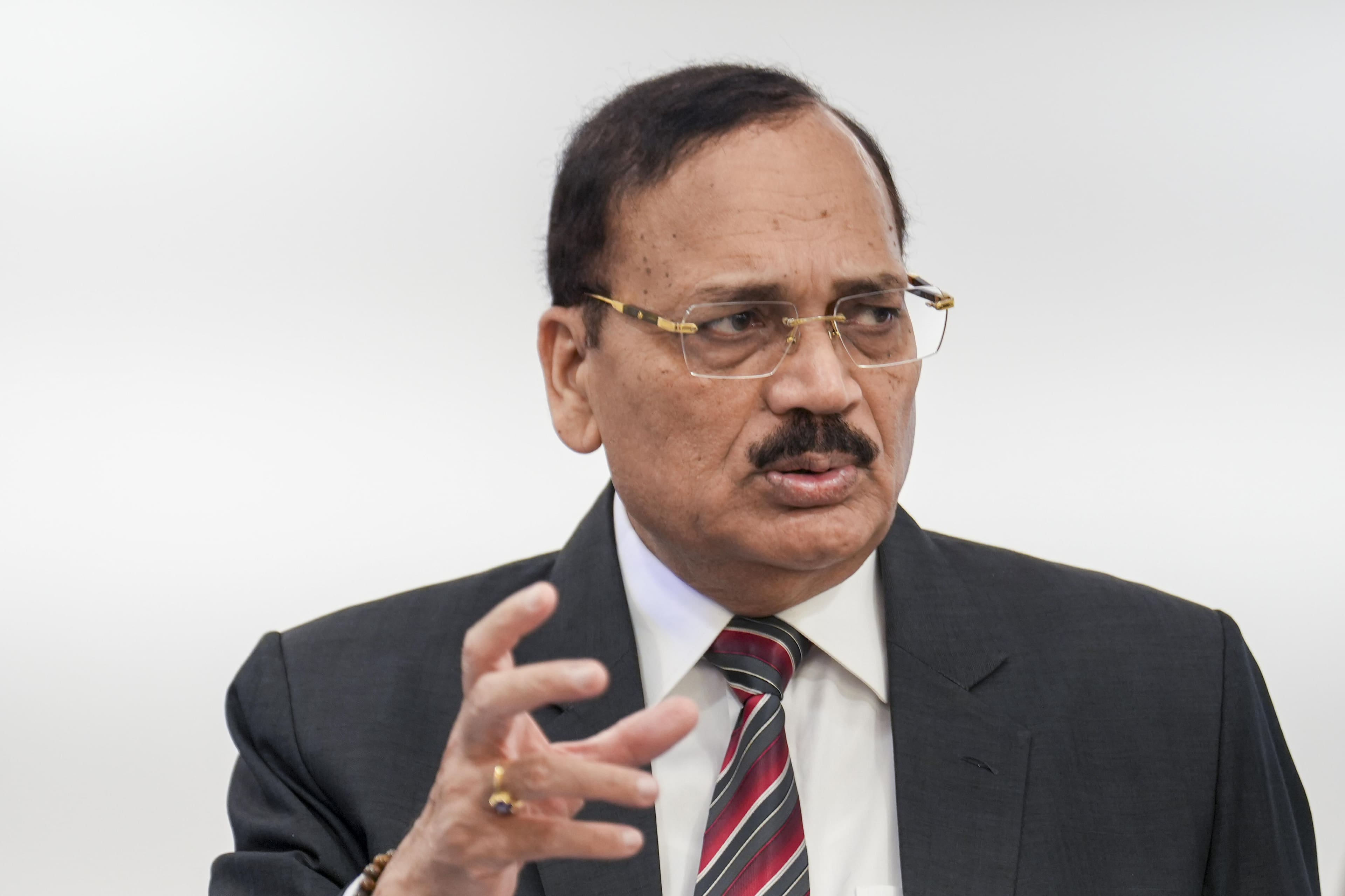 CJI turns down Congress's meeting request; Opposition march to SC today