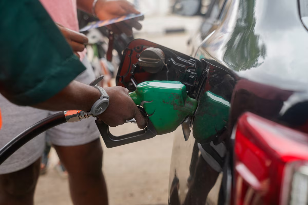 Trump faces growing backlash over plans to import diesel from Russia