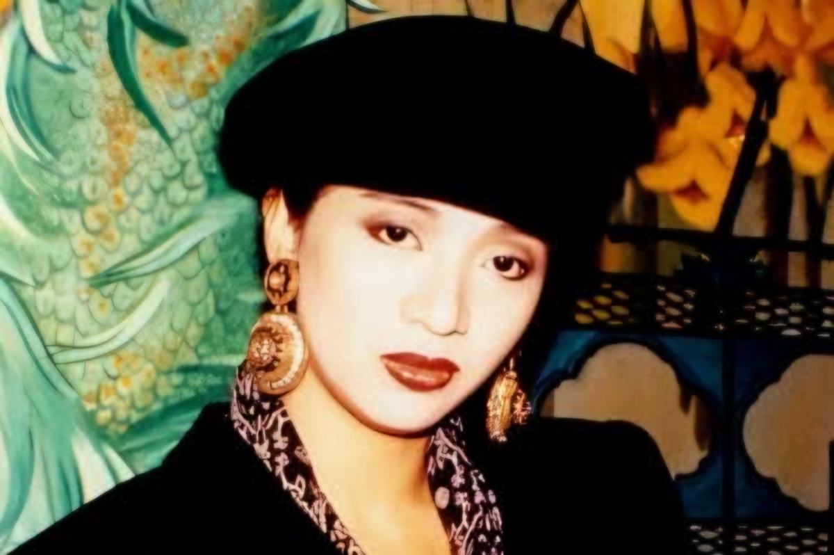Urn with Anita Mui's ashes missing from Lantau monastery as family appeals for help