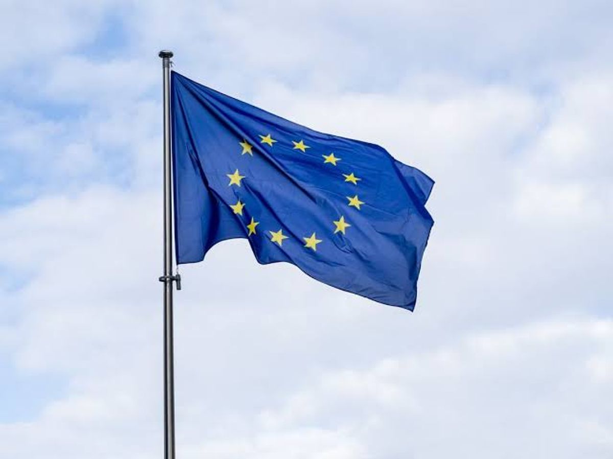 EU links Ukrainian elections to Russian ceasefire, urges US to enforce sanctions