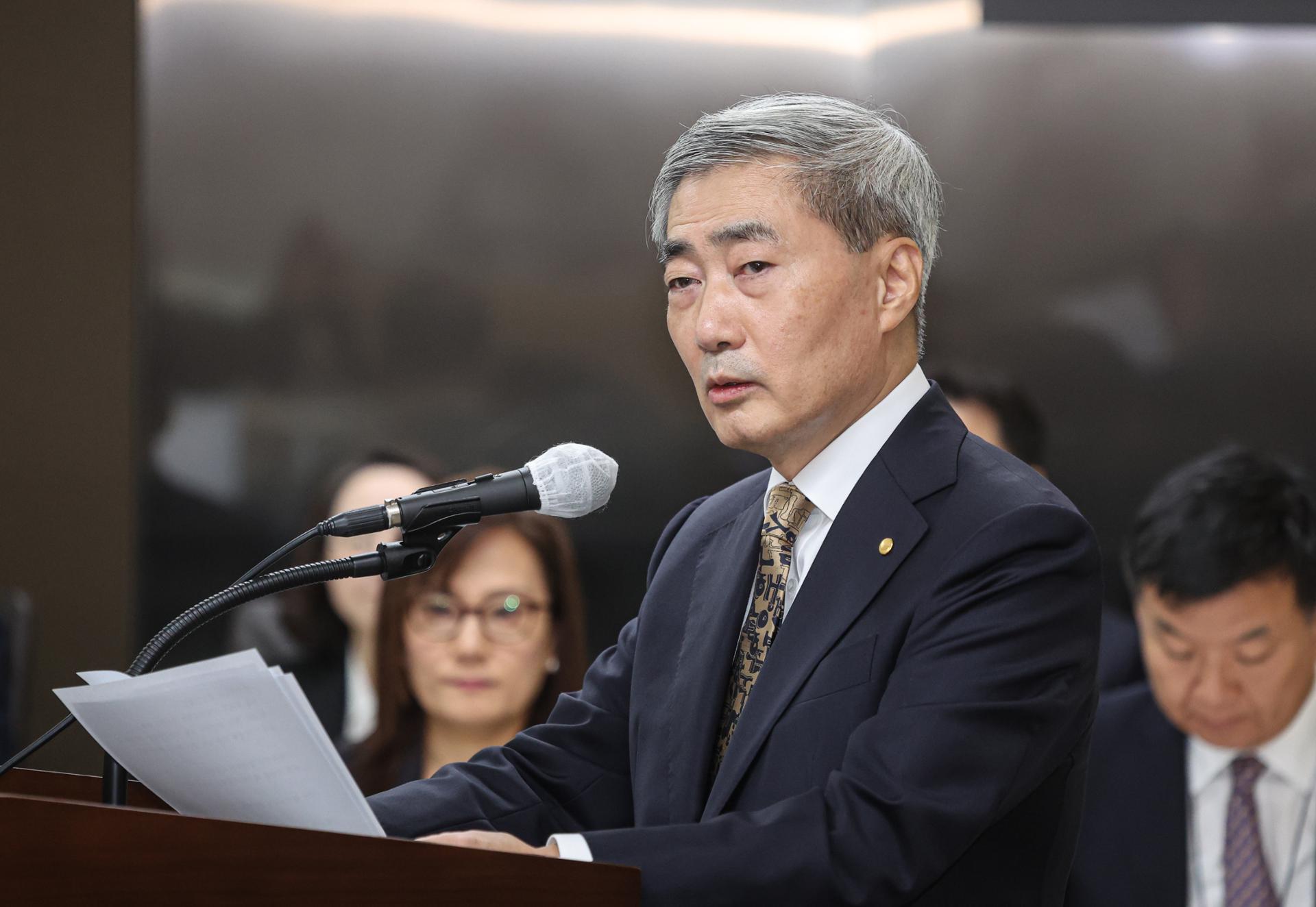 Early rate hike ahead of Fed's move minimized economic costs: BOK chief