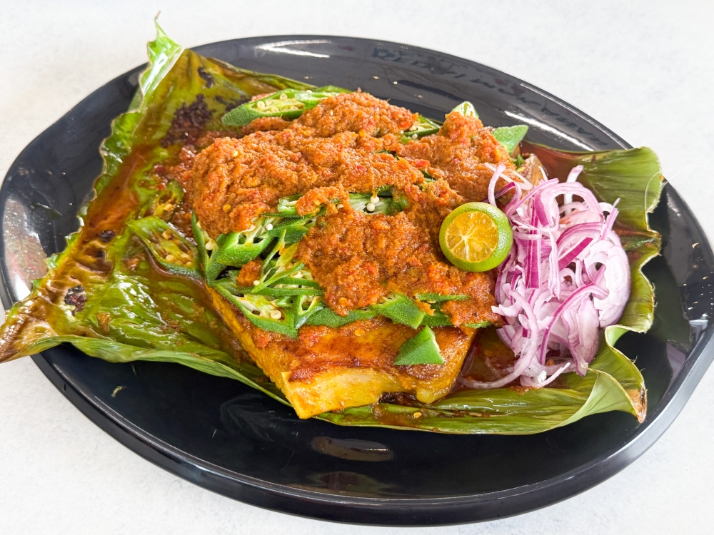 Hankering for good grilled fish? Try FishBar 88 in Seri Setia (Sungai Way) for expertly cooked fish and ‘sotong’