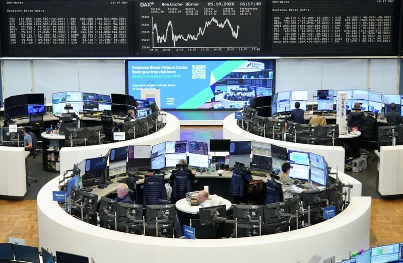 European shares climb on bank gains, focus turns to earnings season