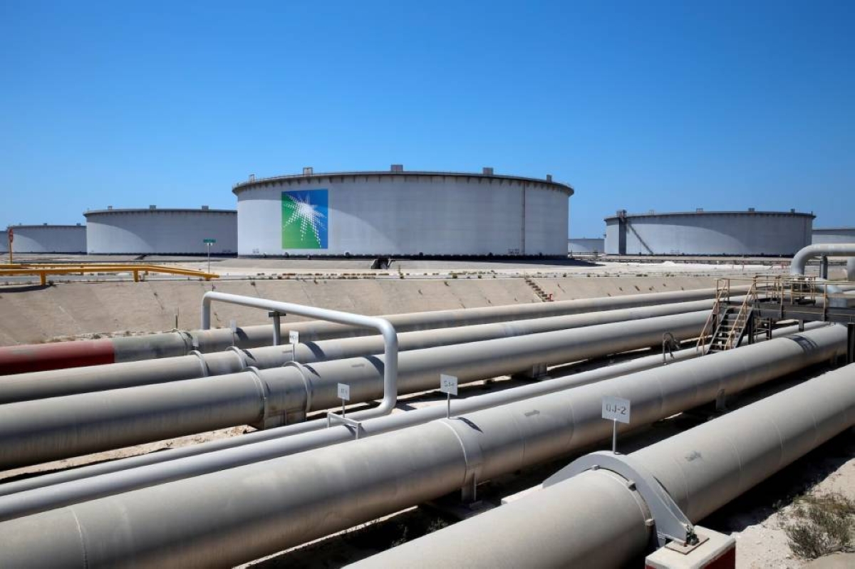 Saudi Aramco studying new crude export routes, overseas storage expansion