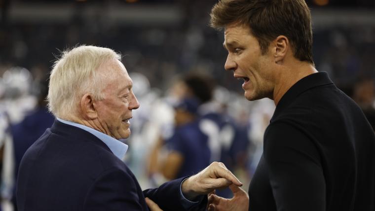 Tom Brady's Historic $1.39M Memorabilia Gets Broken by Joe Montana