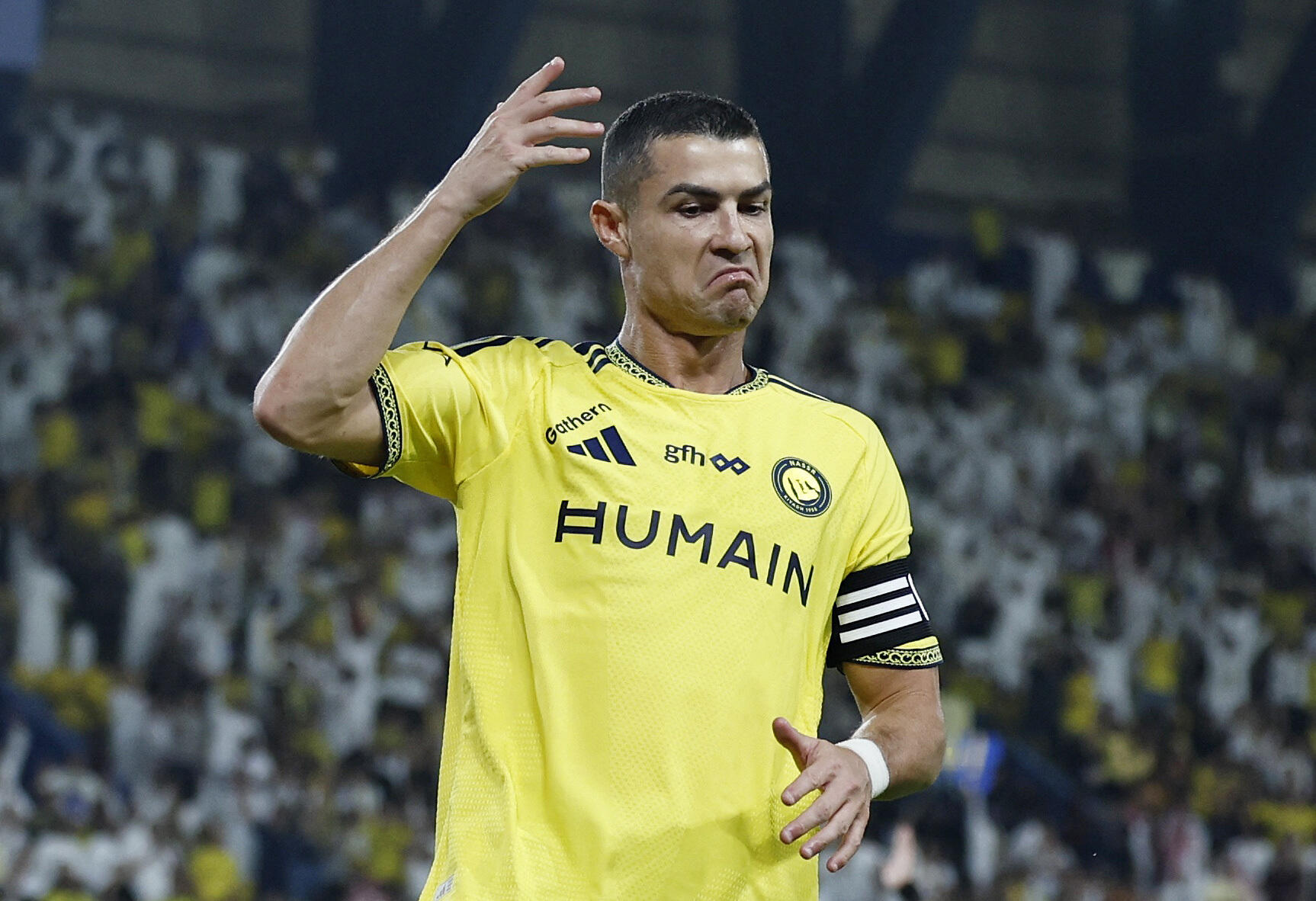 Cristiano Ronaldo claims he's the greatest ever before reaching 1,000 goals