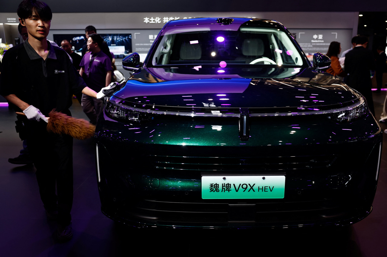 EU to Cap Chinese Hybrid-Vehicle Imports at 350,000 Units Annually, Official Says