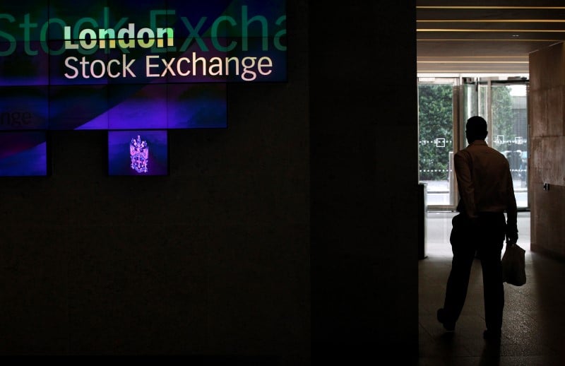 FTSE 100 today: Stocks rise as banks lead despite Gulf tension, oil rebound