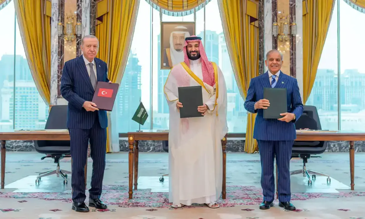 'Big, bold and important first step': Trump welcomes defence pact between Pakistan, Saudi Arabia and Turkiye