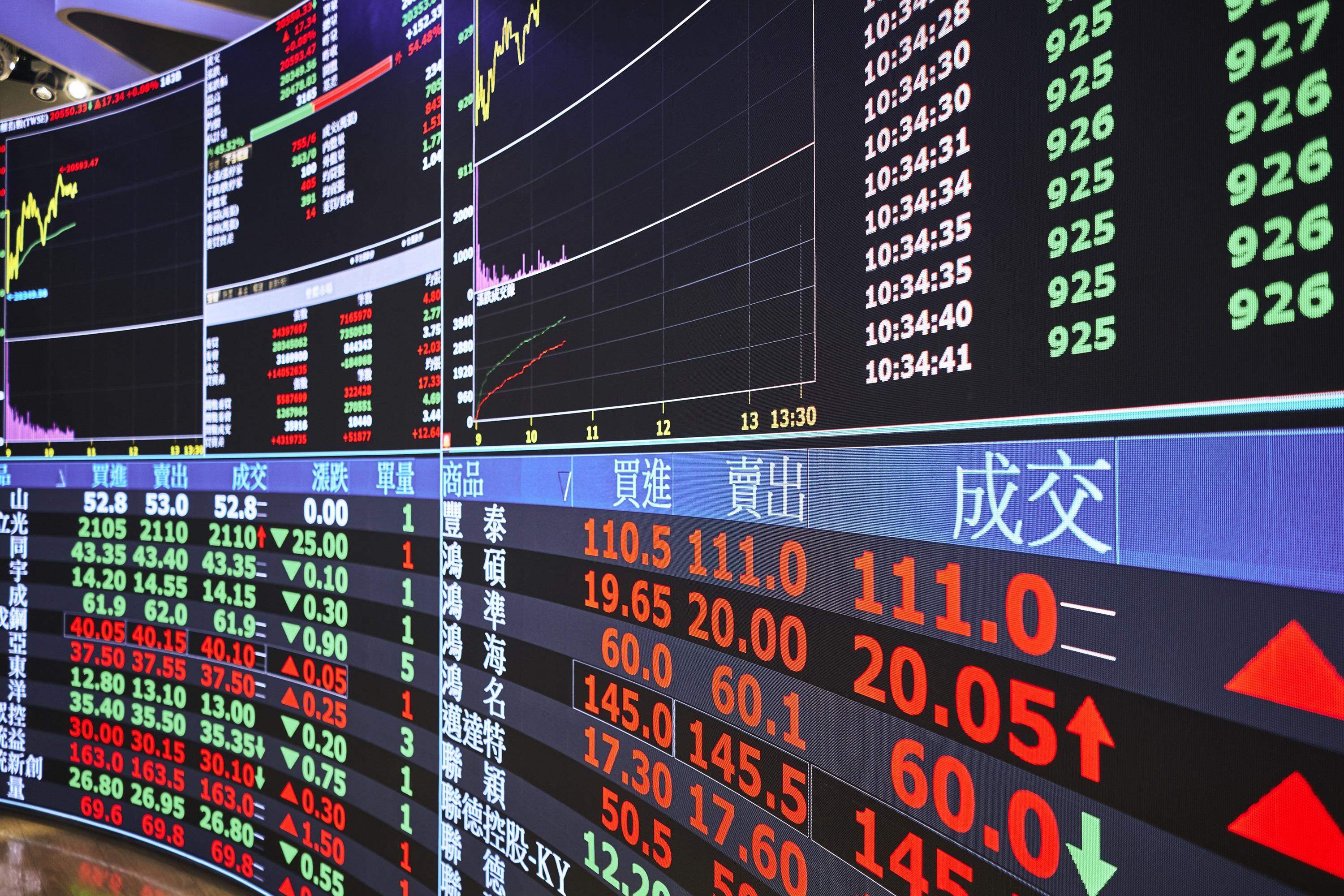 Stock Market LIVE: GIFT Nifty signals negative open; Asia markets rise; US-Iran tension in focus