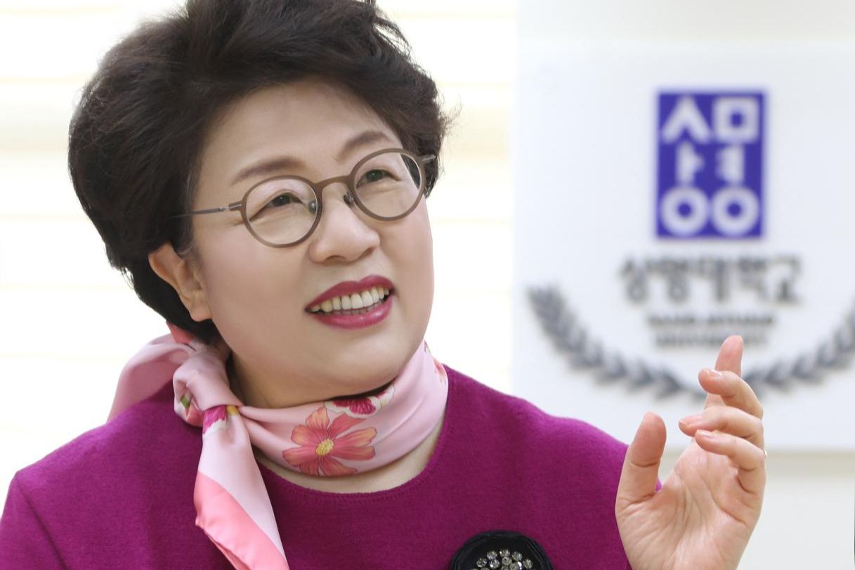 Adding 'jeong' to technology