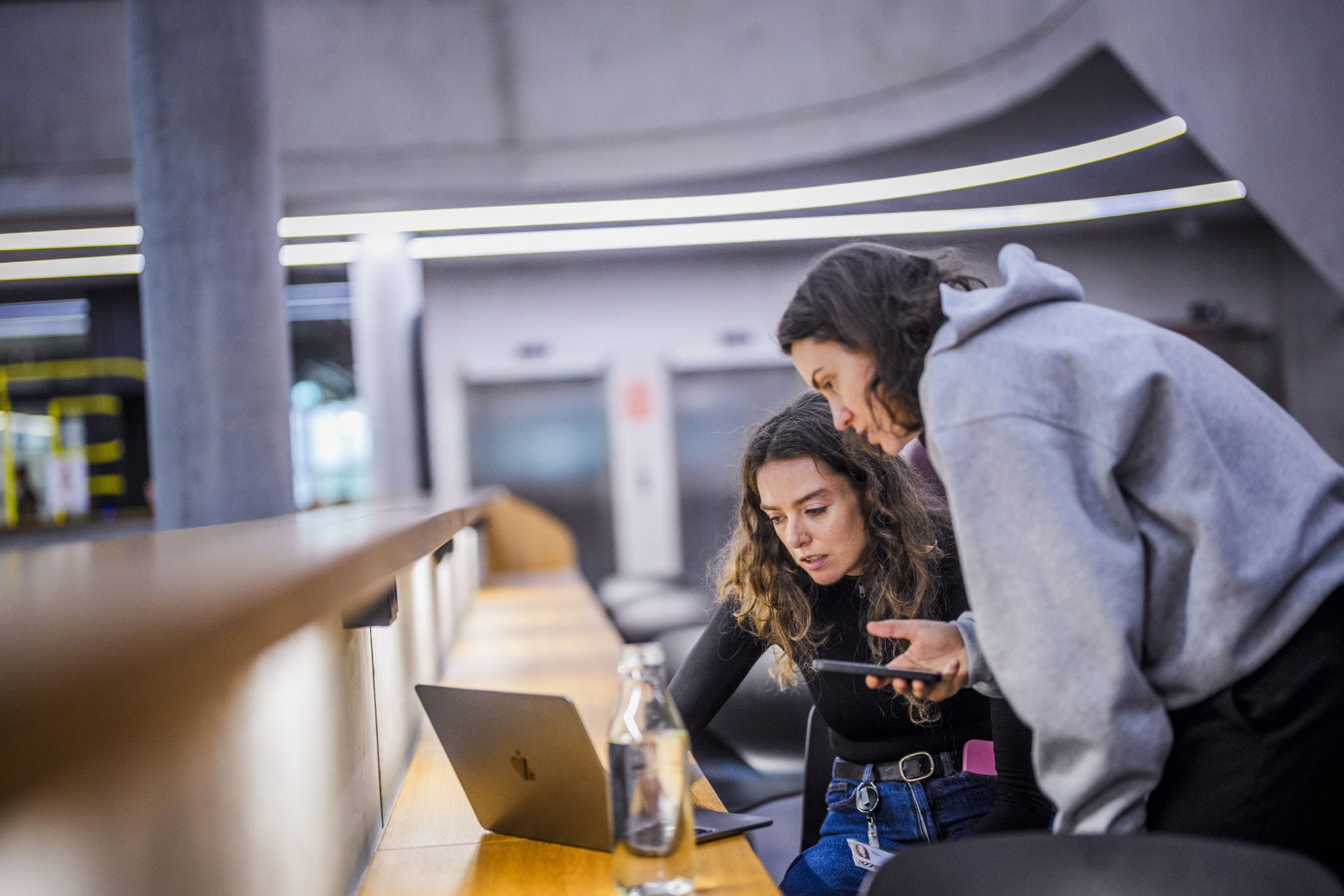 LinkedIn is piloting a school to teach workers how to become their own bosses–no degree required