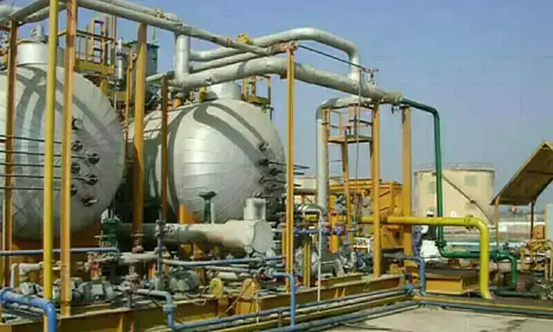 Govt seeks overhaul of gas surcharge law to tackle defaults, circular debt