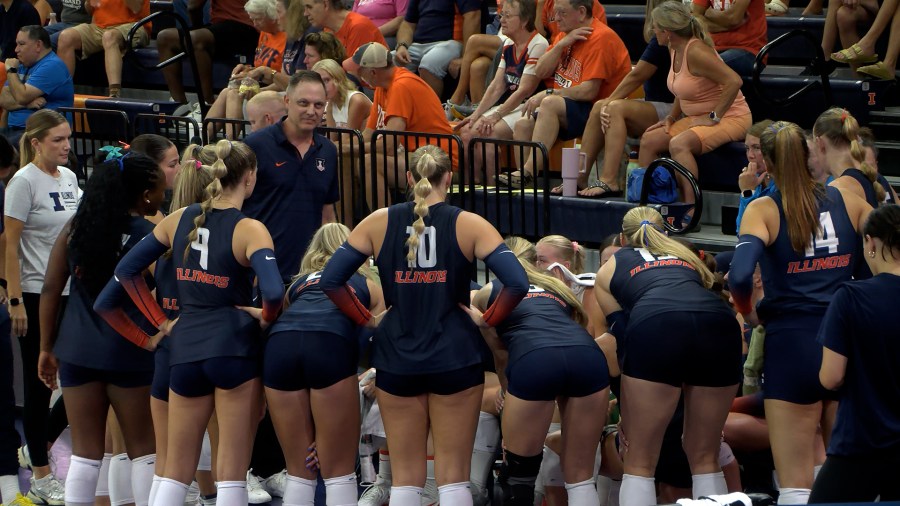 Illini volleyball drops exhibition match against Bradley