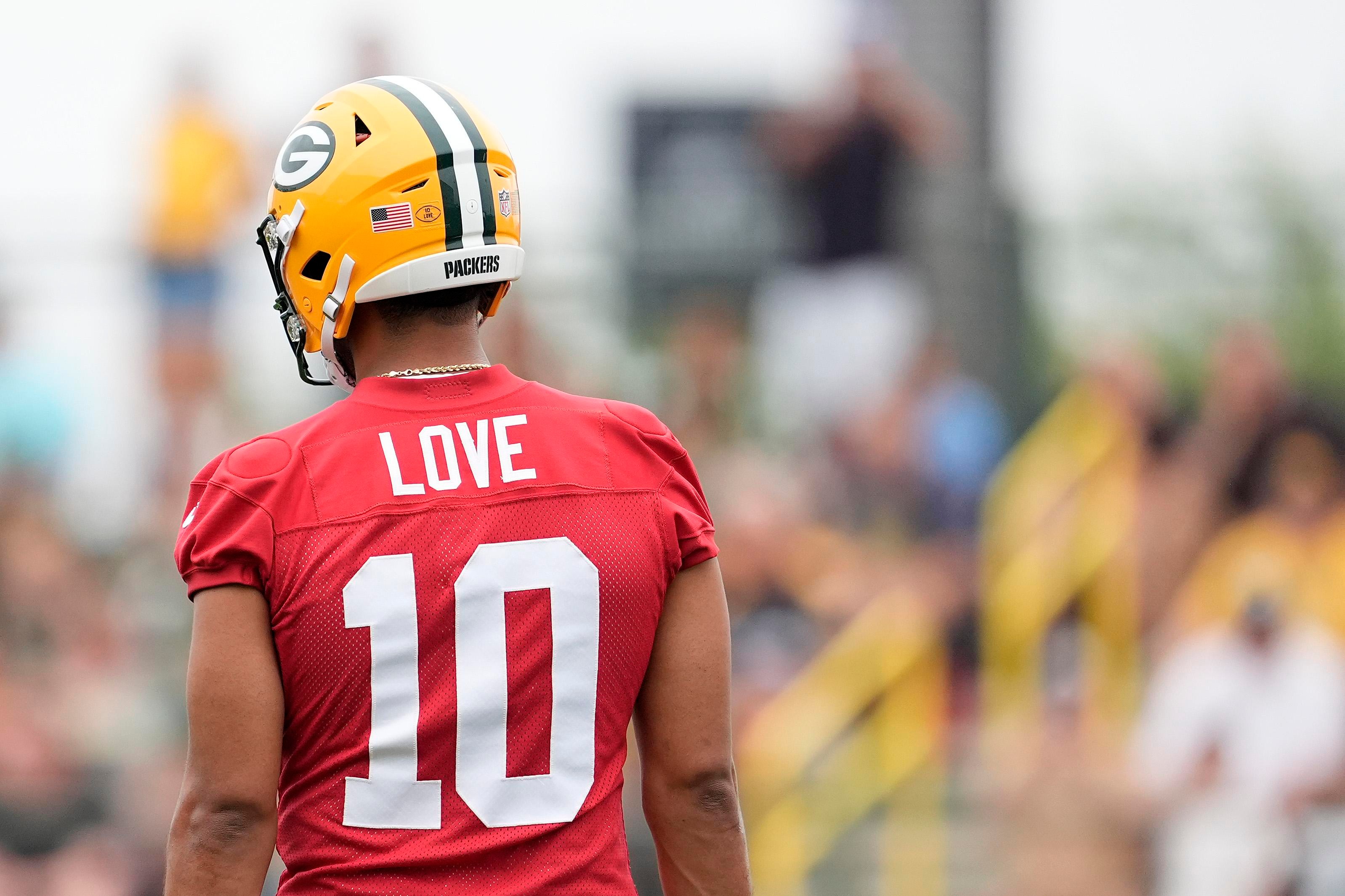 Jordan Love named top-10 quarterback by NFL coaches, executives