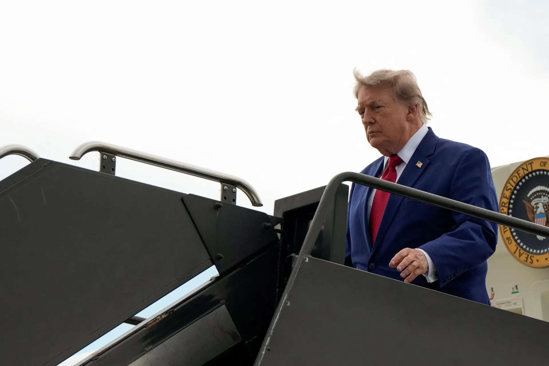 US regulator approves bank charter for Trump-backed crypto company World Liberty Financial