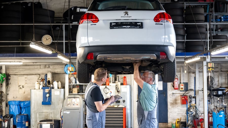 Stiftung Warentest: Autoversicherung: Ältere zahlen oft mehr - so sparen sie