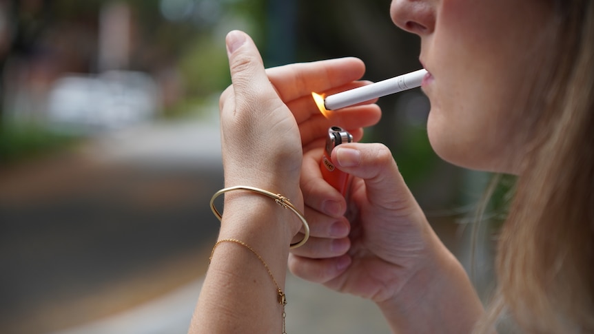Free nicotine patches on offer to Tasmanians as young as 12