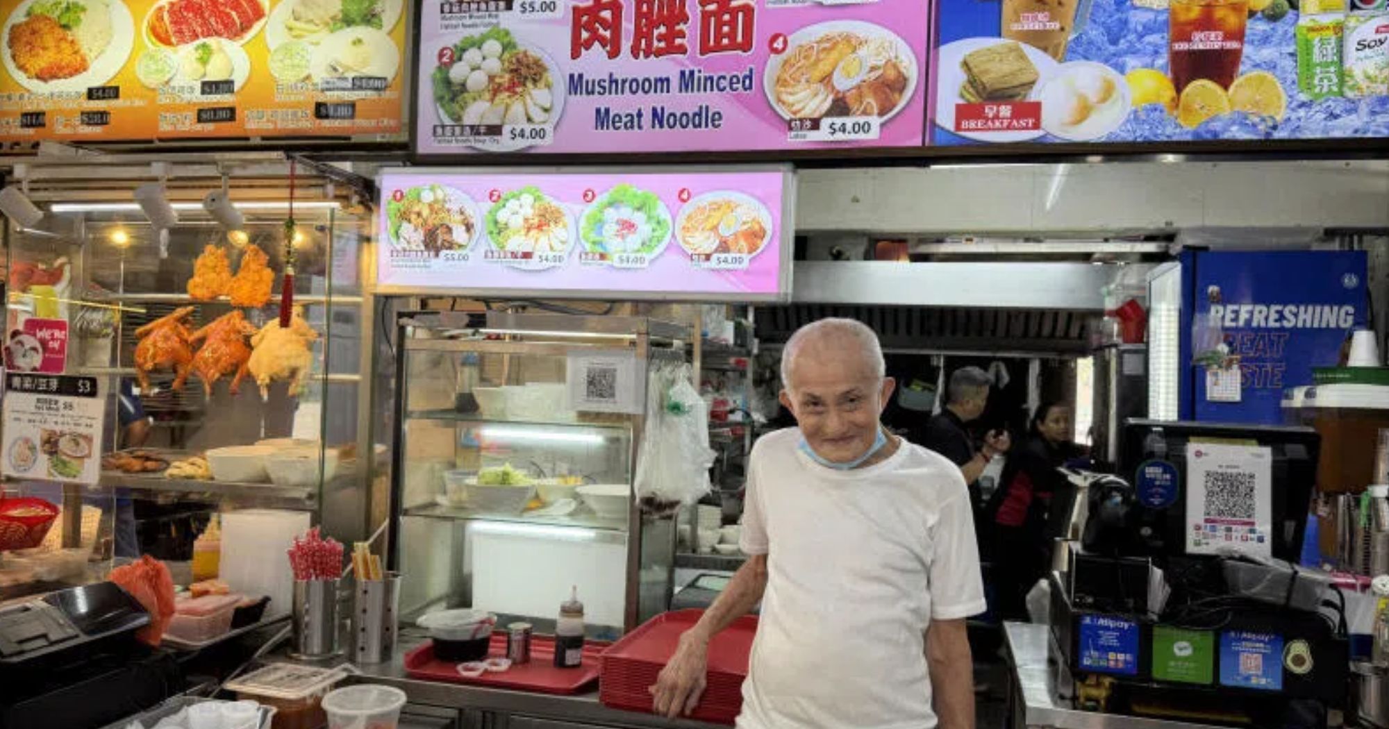 Man, 90, works 9-hour days alone at Toa Payoh hawker stall months after hand injury