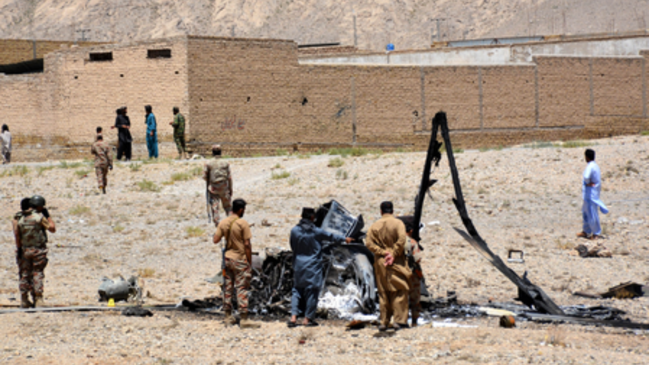 2 Pakistan army pilots killed as training aircraft crashes near Quetta