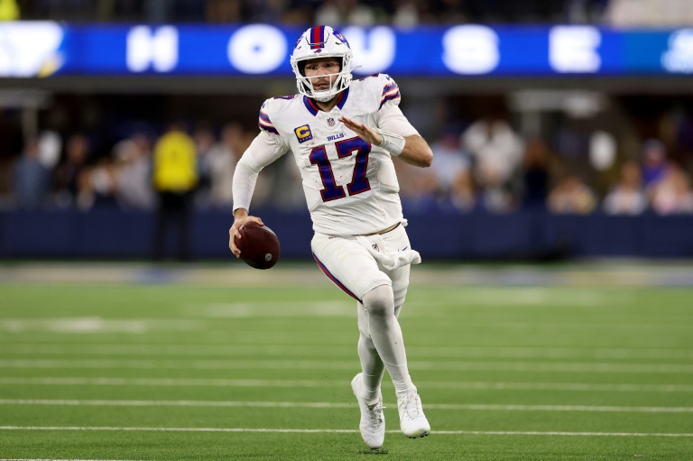 Allen rushes Bills to thrilling 37-34 win over Rams