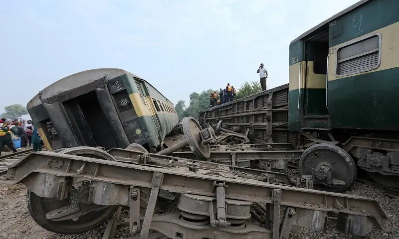 At least 4 killed, over 30 injured as Peshawar-bound train derails in Punjab's Multan district