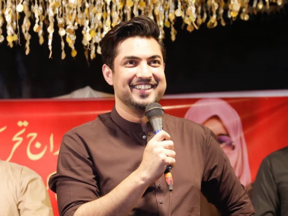 Karachi court hands journalist Iqrarul Hassan to NCCIA on four-day physical remand