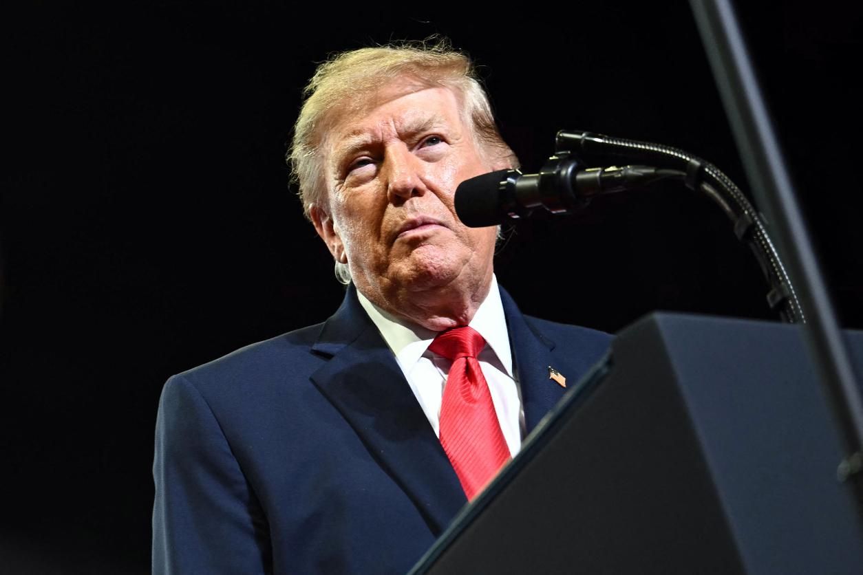Trump says he does not believe China and Russia are helping Iran 'at all'