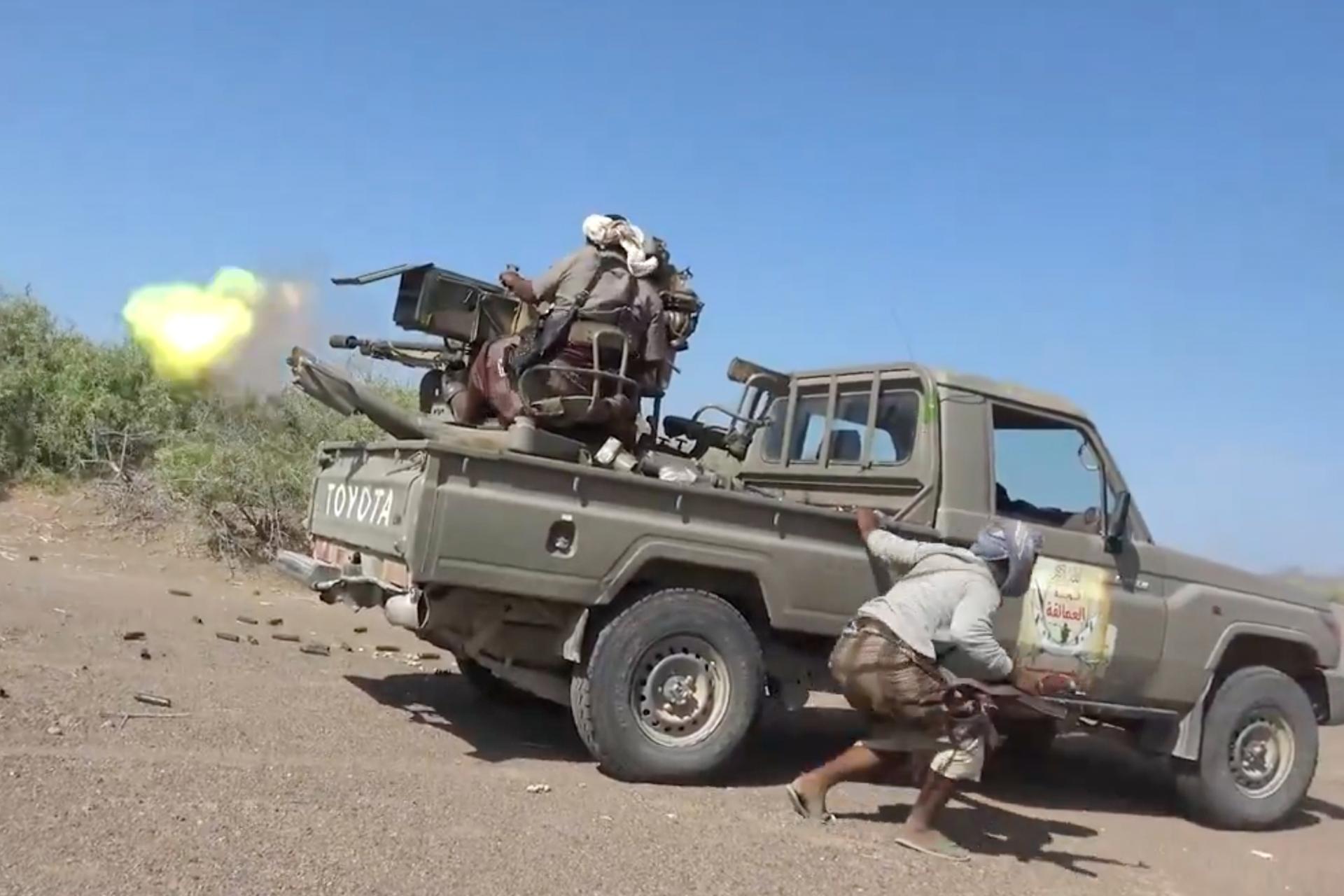 Fear strikes Yemen's 3rd largest city Taiz as Houthi rebels encircle it in new siege