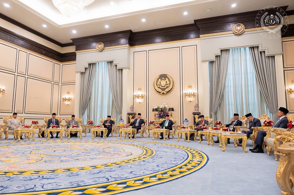 King attends pre-council meeting of Conference of Rulers at Istana Negara