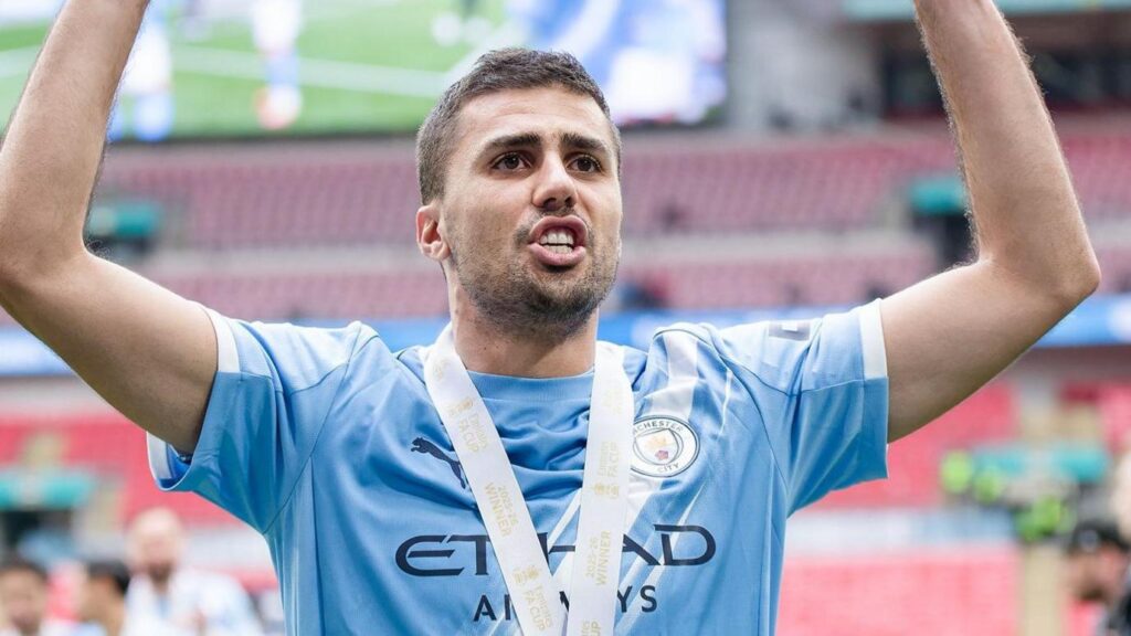 Barcelona agree £65m deal to sign Rodri from Man City