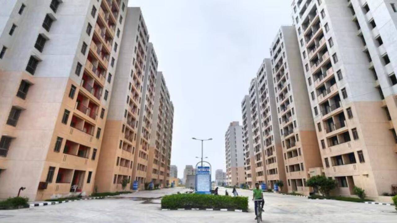 DDA sells hundreds of flats under Karmajeevi Awaas Yojana: Scheme explained