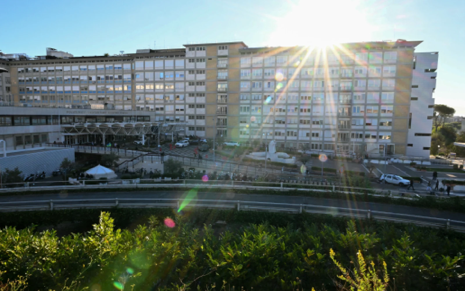 The pope-frequented hospital where Leo will have surgery