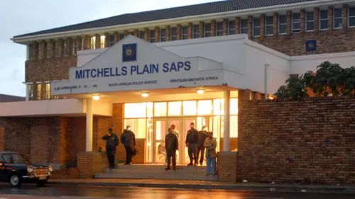 Legal officers help SAPS with case guide in Mitchells Plain