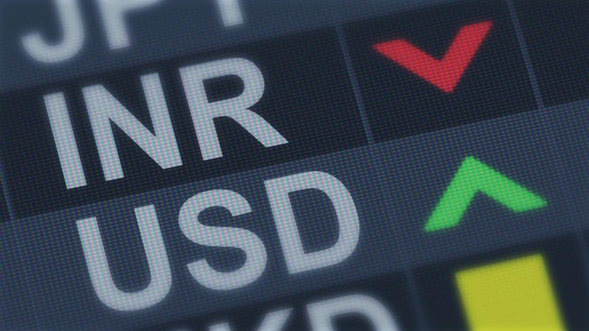 Rupee falls 17 paise to 95.59 against US dollar in early trade