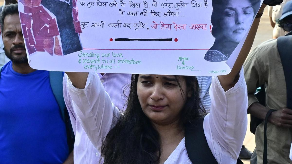 Protest in Bengaluru condemns harassment of women protesters in Delhi