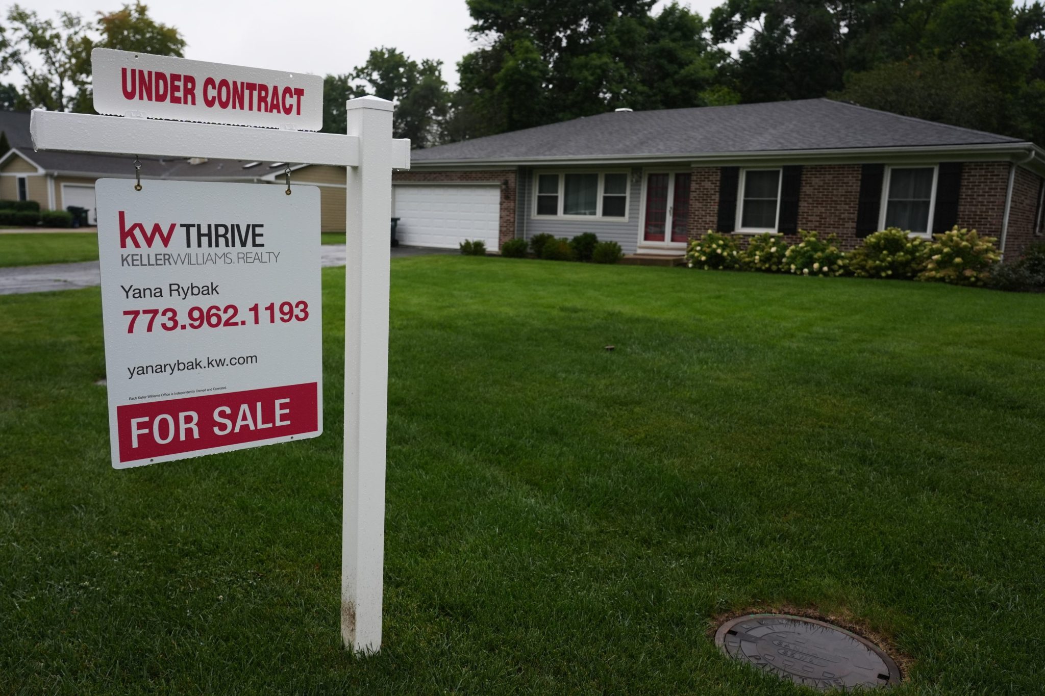 ‘A very tough market out there’: U.S. home sales fell 2.2% from last year as mortgage rates and prices rise