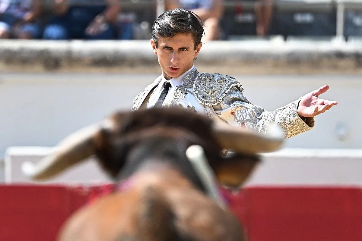 Inside the intense preparation of France’s young bullfighter Esteban Navarro before feria showdown