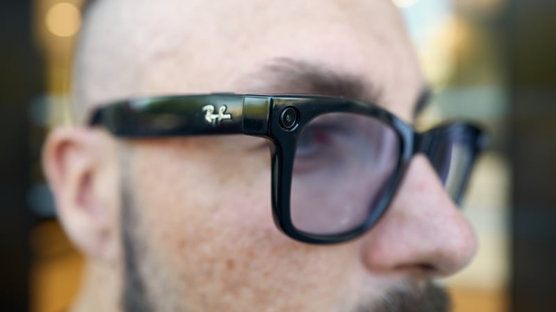 EU watchdog says smart glasses must give 'clear warnings'