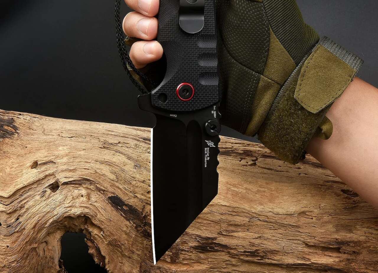 ARTISANCUTLERY’s Proponent Takes the Folding Knife in a Bigger Direction