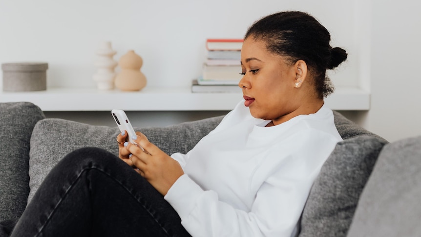 Egg-timer test use growing despite evidence it can't predict fertility