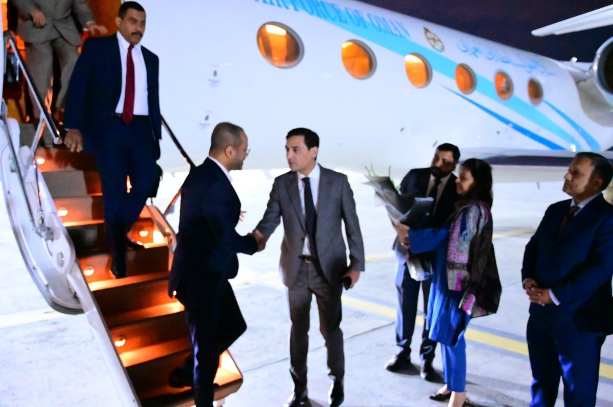 Omani FM arrives in Pakistan, to co-chair Joint Ministerial Commission session