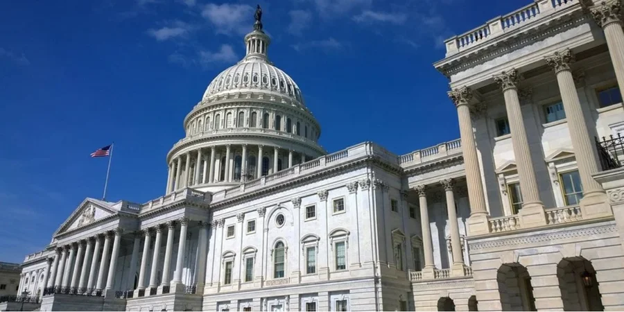 12 senators urge Trump to cancel Putin diesel deal