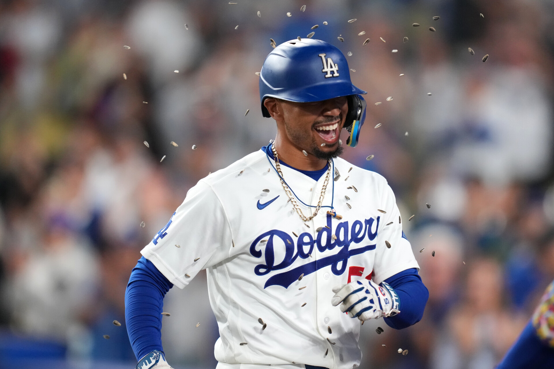 Mookie Betts Bringing Championship Mentality to Dodgers Amid NLCS Struggles