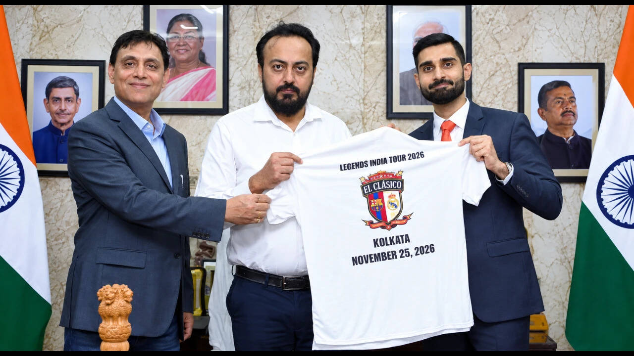 El Clasico in Kolkata: Barca and Real icons set for Salt Lake clash on Nov 25