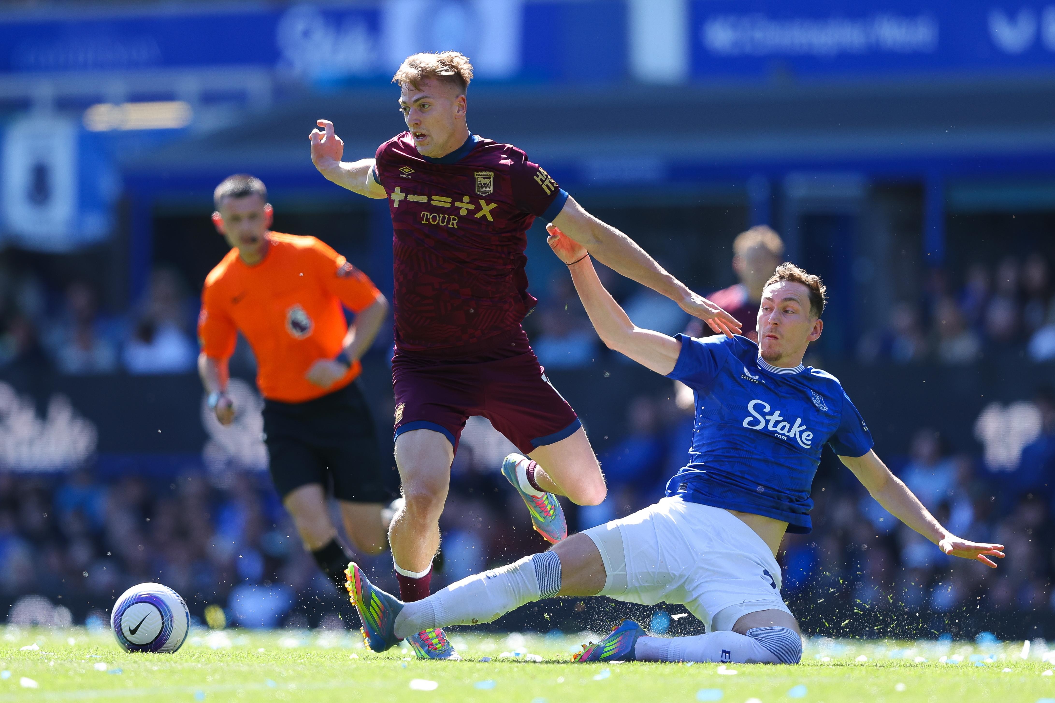 Monday’s Everton News: Hackney ready for season, Grealish returns